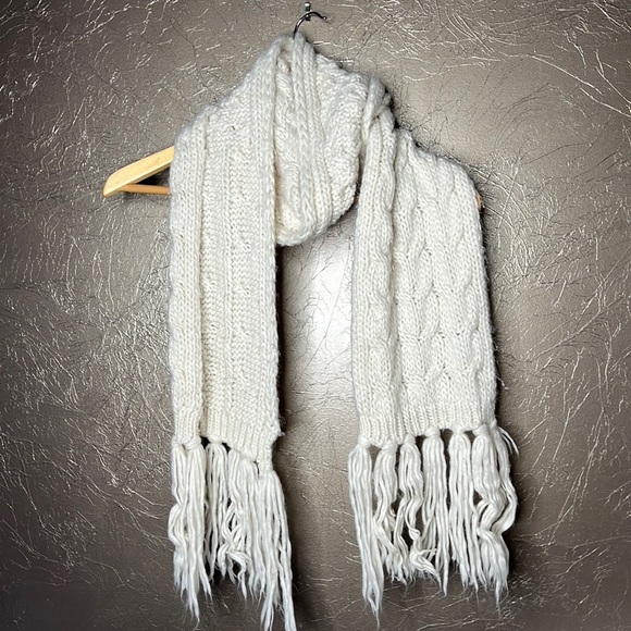 Berkshire Fashion Knit Scarf - Picture 1 of 8